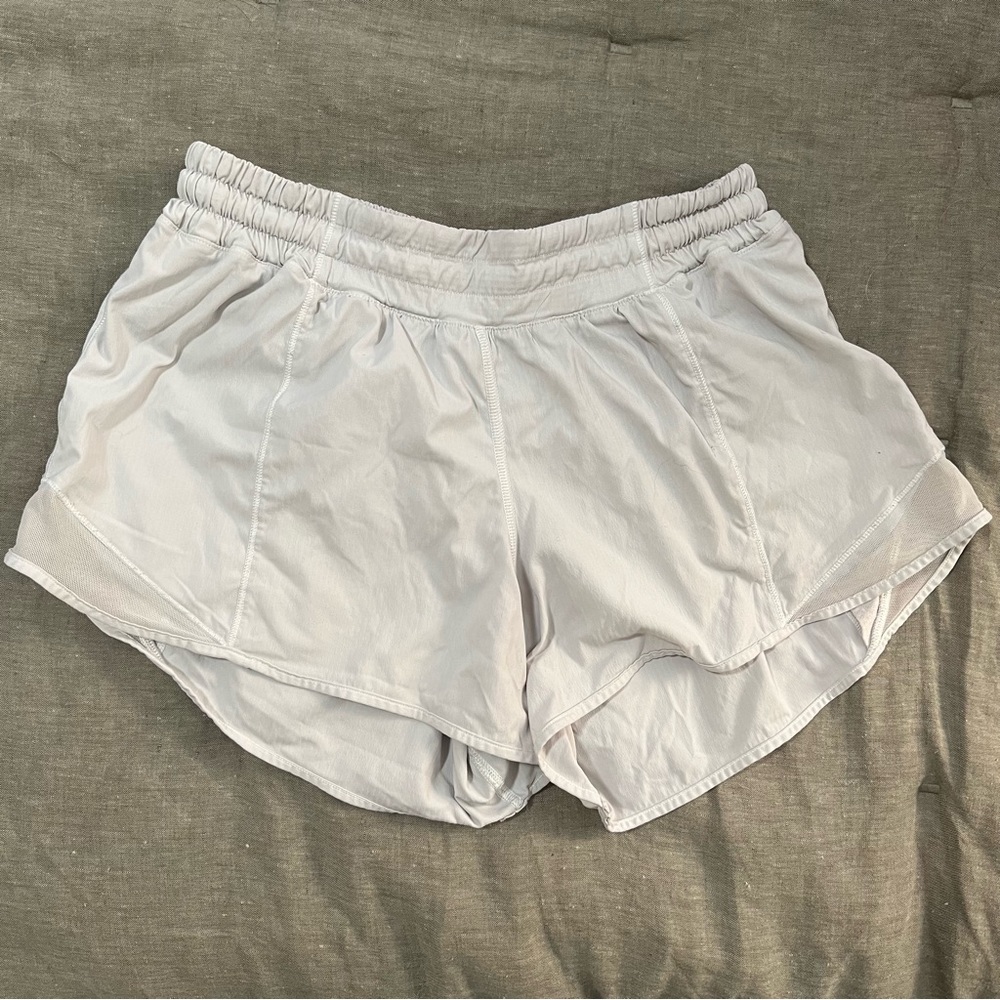 Lululemon Hotty Hot Running and Athletic Shorts white size 8 4” inseam M/L
